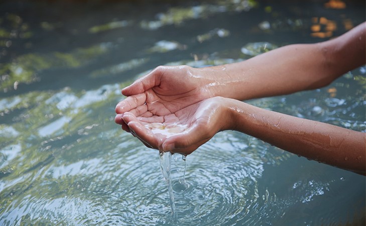 Unzen Onsen boasts of its abundant hot spring water and spring quality
